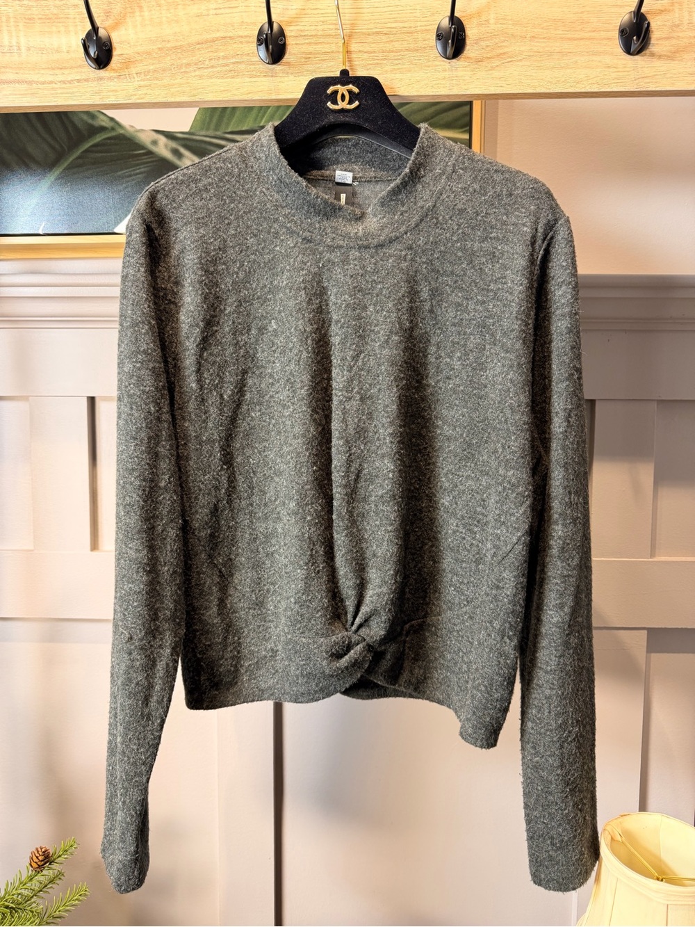 Design Lab By Lord & Taylor Gray Twist-Front Crewneck Sweater Size L